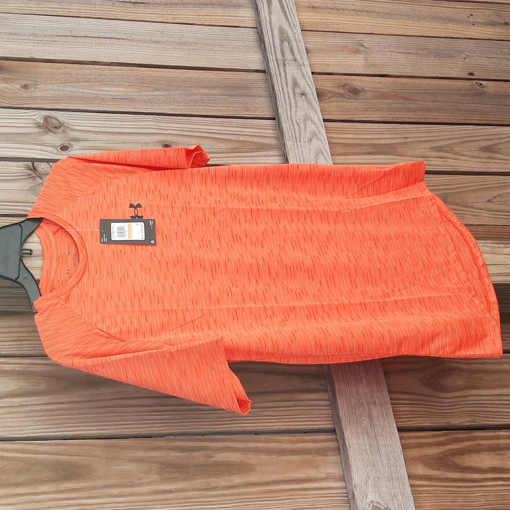 Under Armour Men's lightweight tee, size SM/P, orange color